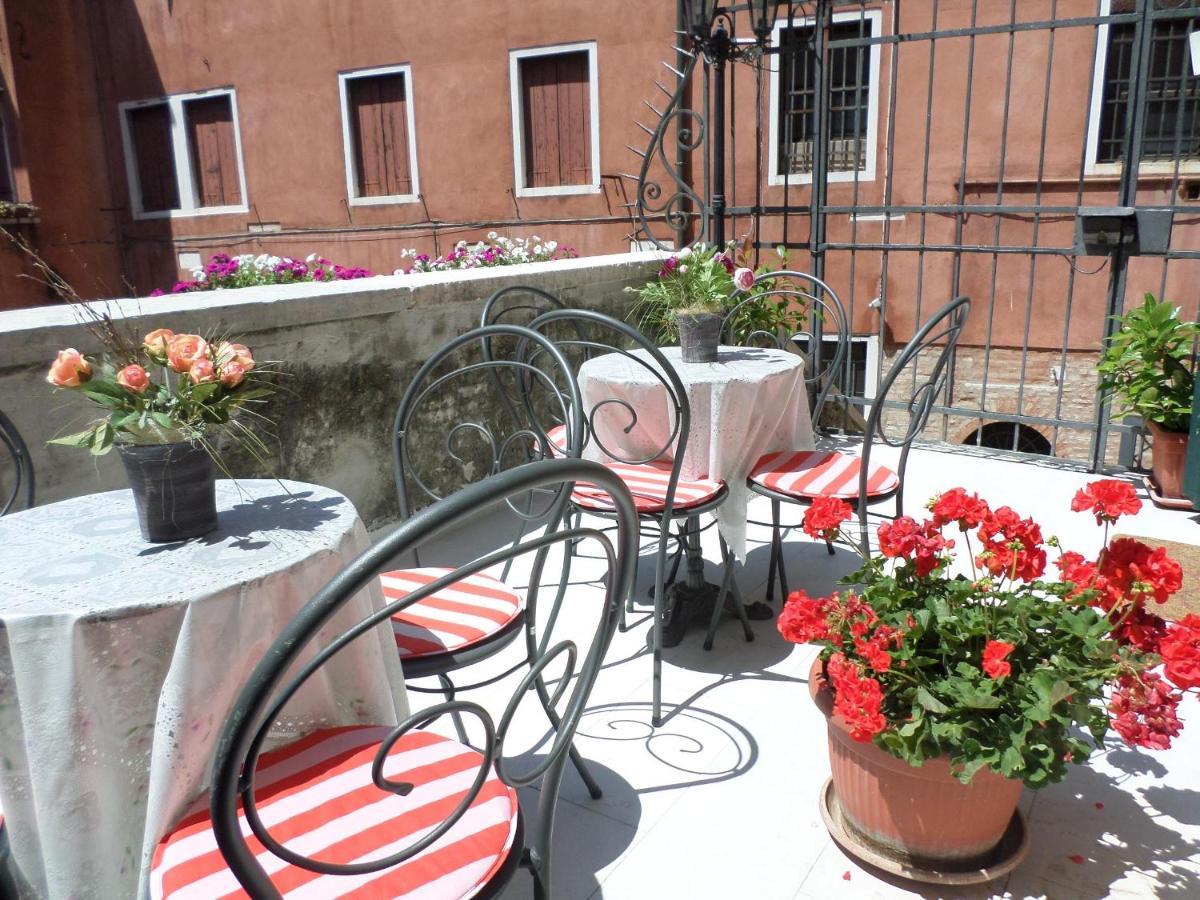 Palazzo Lion Morosini - Check In Presso Locanda Ai Santi Apostoli Venice Exterior photo