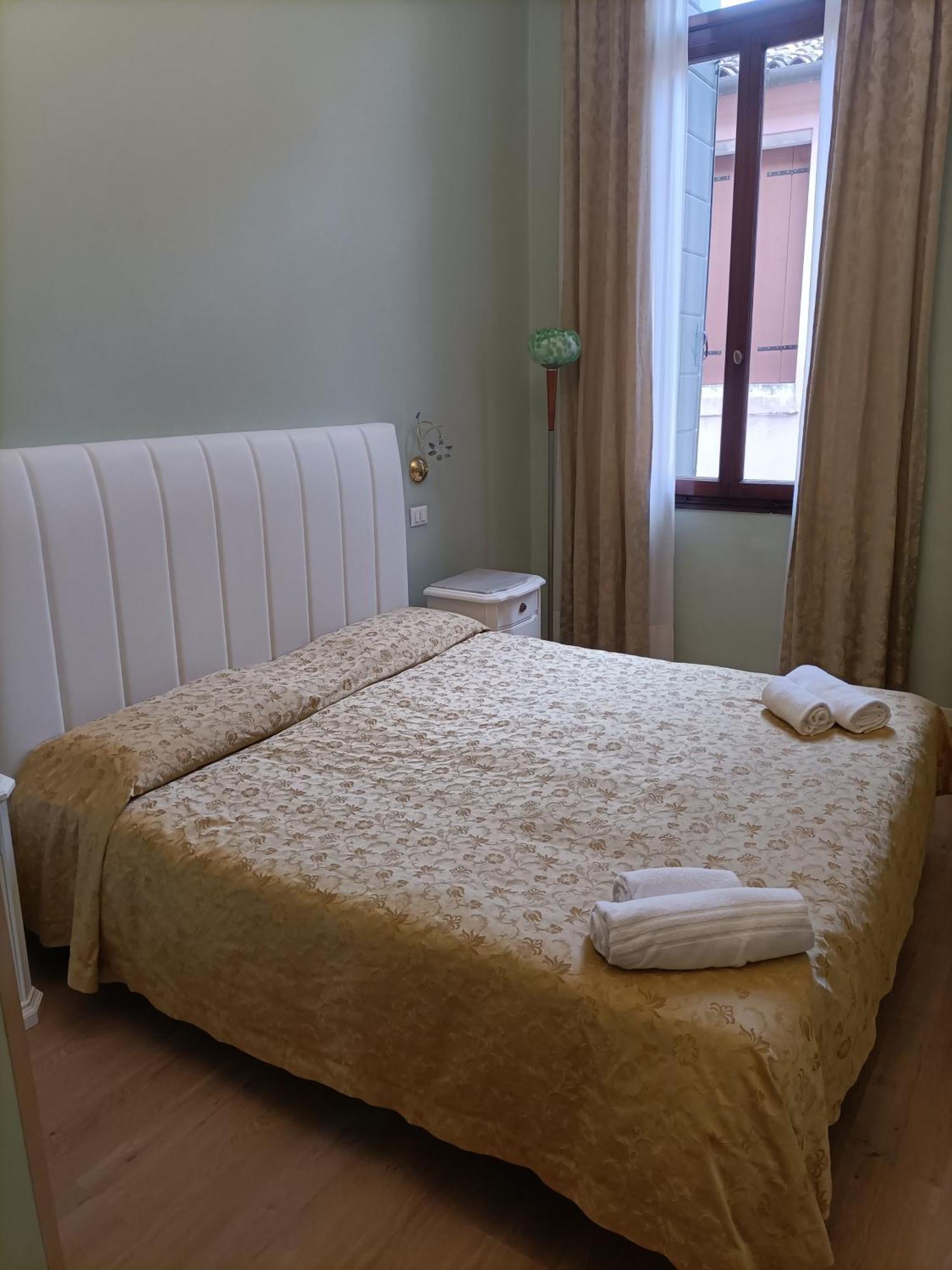 Palazzo Lion Morosini - Check In Presso Locanda Ai Santi Apostoli Venice Exterior photo