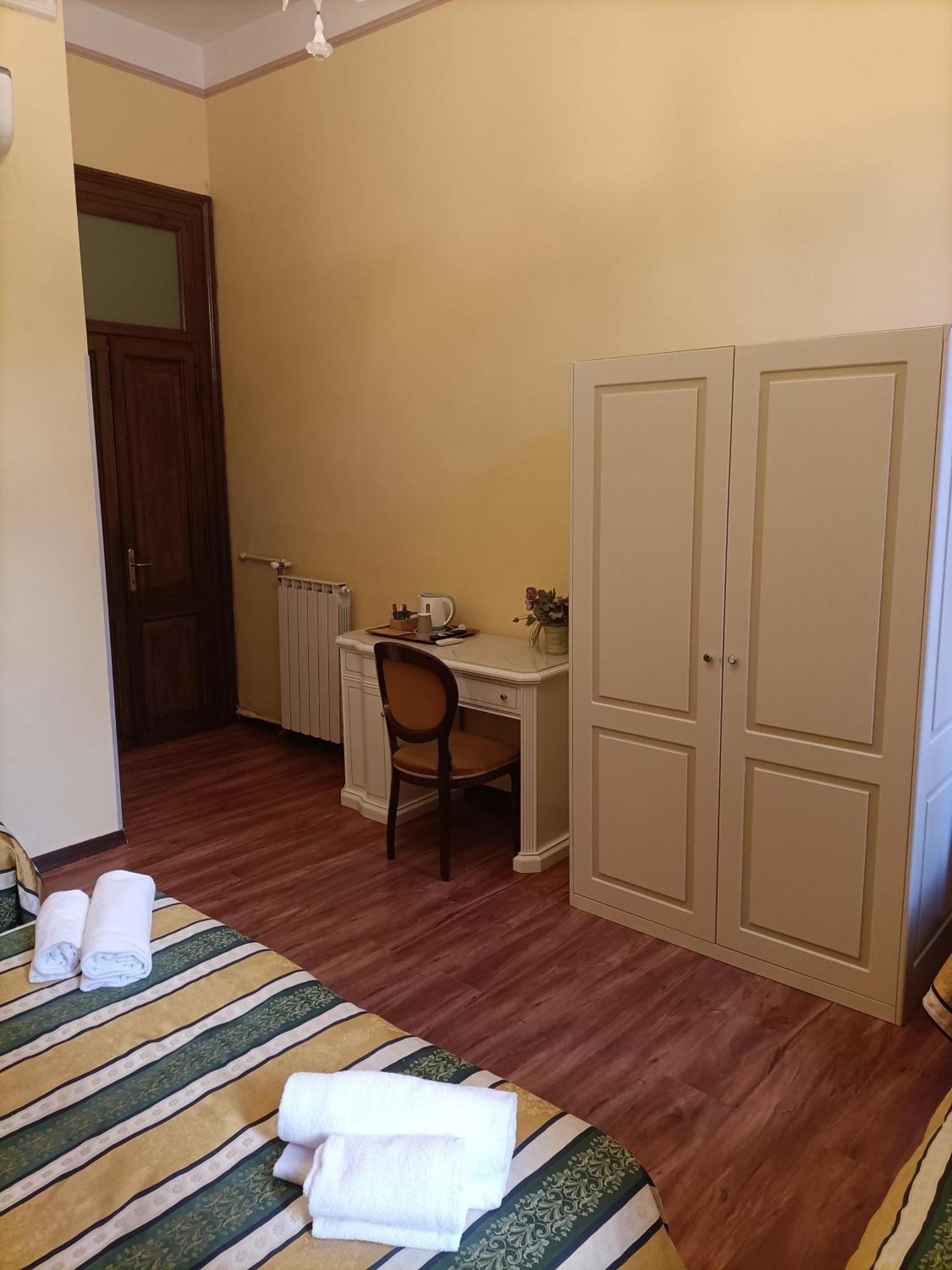 Palazzo Lion Morosini - Check In Presso Locanda Ai Santi Apostoli Venice Exterior photo