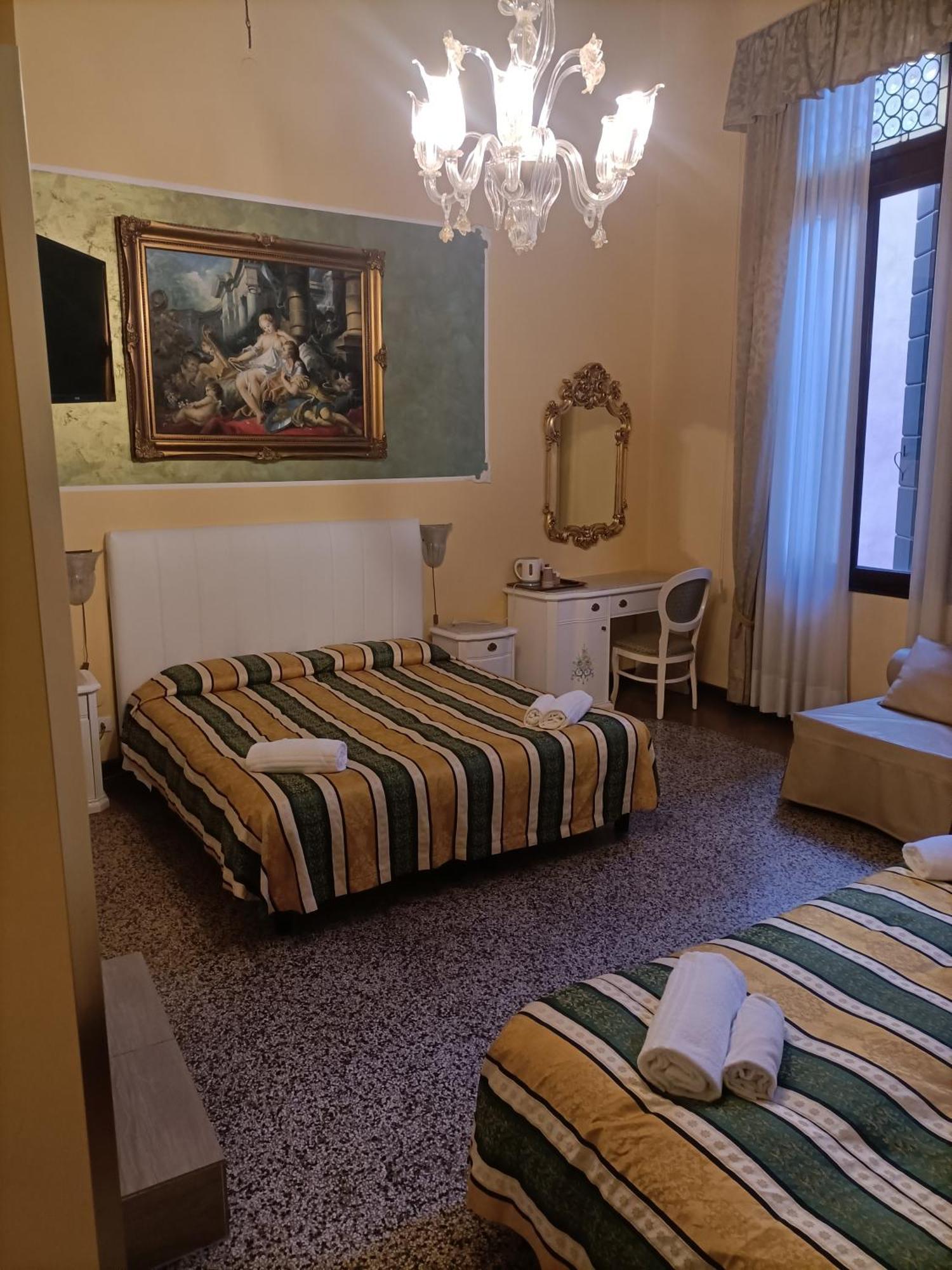 Palazzo Lion Morosini - Check In Presso Locanda Ai Santi Apostoli Venice Exterior photo