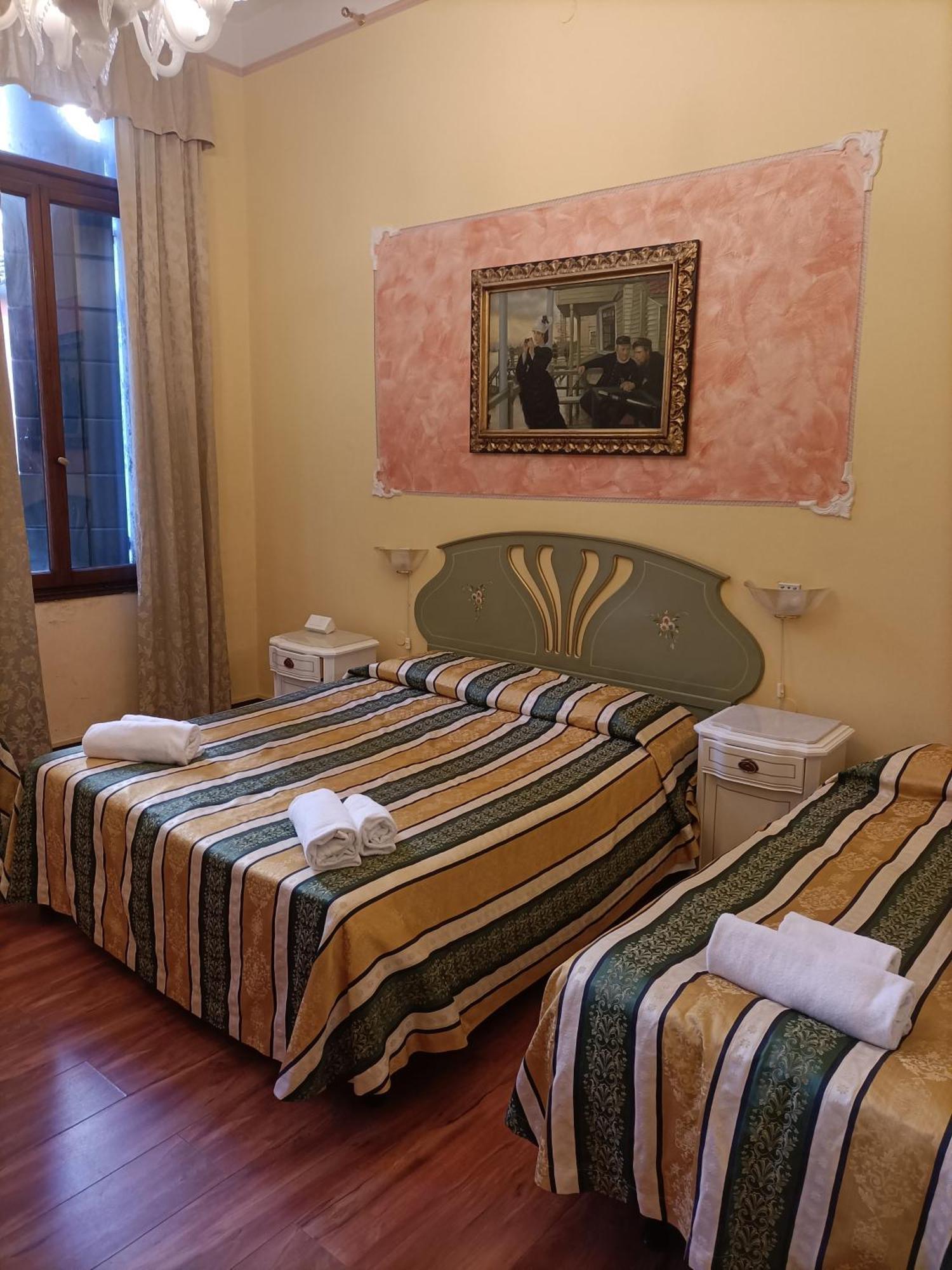 Palazzo Lion Morosini - Check In Presso Locanda Ai Santi Apostoli Venice Exterior photo