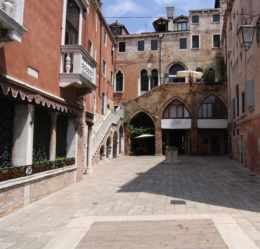 Palazzo Lion Morosini - Check In Presso Locanda Ai Santi Apostoli Venice Exterior photo
